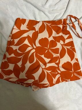 SHEIN Orange Floral Tie-Side Skort